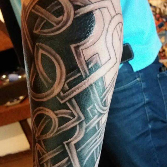 Мужские на руке предплечье, фото - Тату мастер TimaTattoo