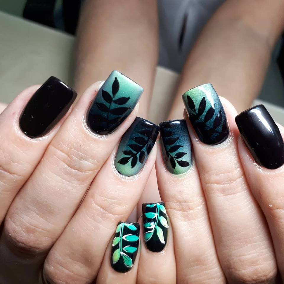 Маникюр с рисунком черный на квадратные ногти, фото -  Nail Art Студія Оксани Балобанової