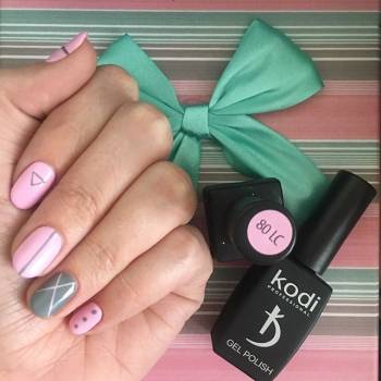 Однотонное покрытие гель-лак, роспиь геометрия