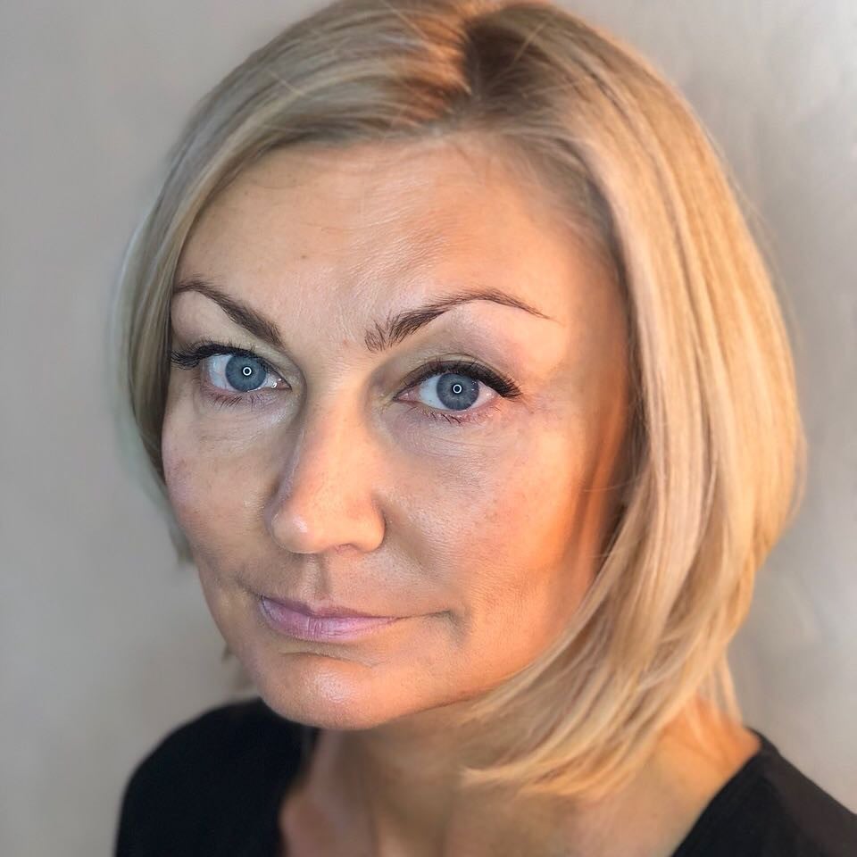Стрижка на середнє волосся каре жіноча, фото -  Lash Atelier