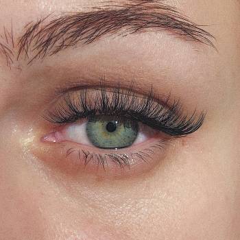 Фото с портфолио Lashes Hub