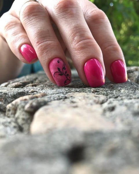 Манікюр на короткі нігті з малюнком яскравий, фото -  Climb Beauty Workshop