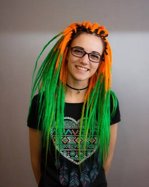 Женская стрижка дреды сложное окрашивание, фото -  Golden locks