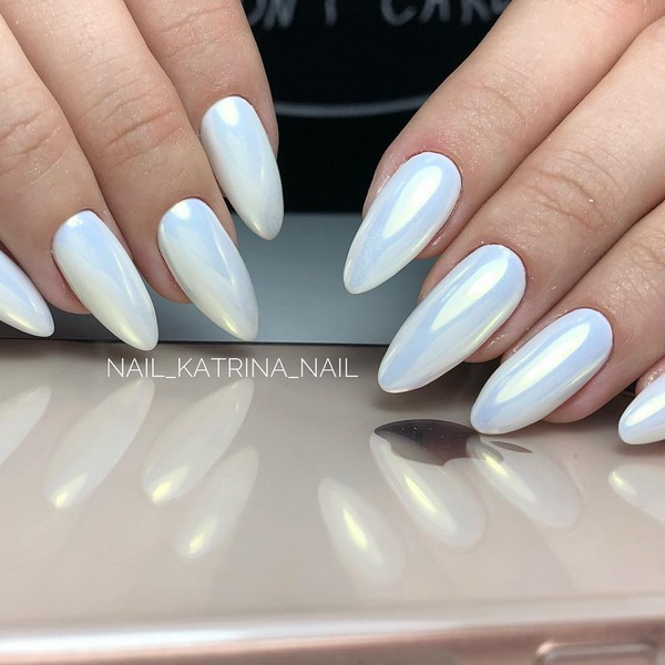Белый маникюр миндаль на длинные ногти, фото - Ногтевая студия Pion Nail Studio