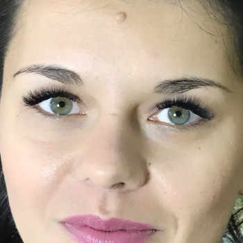 2Д объемное наращивание
                    Салон краси GOODLASHES Київ