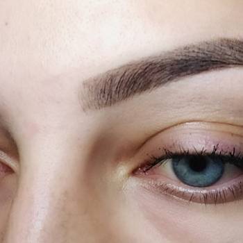 Коррекция и окрашивание бровей
