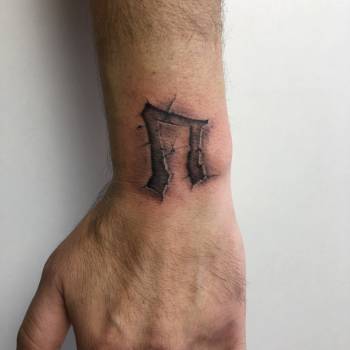 Тату мужские на запястье черно-белые, фото -  