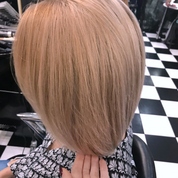 Женская стрижка
                    Салон красоты He&She beauty salon Киев