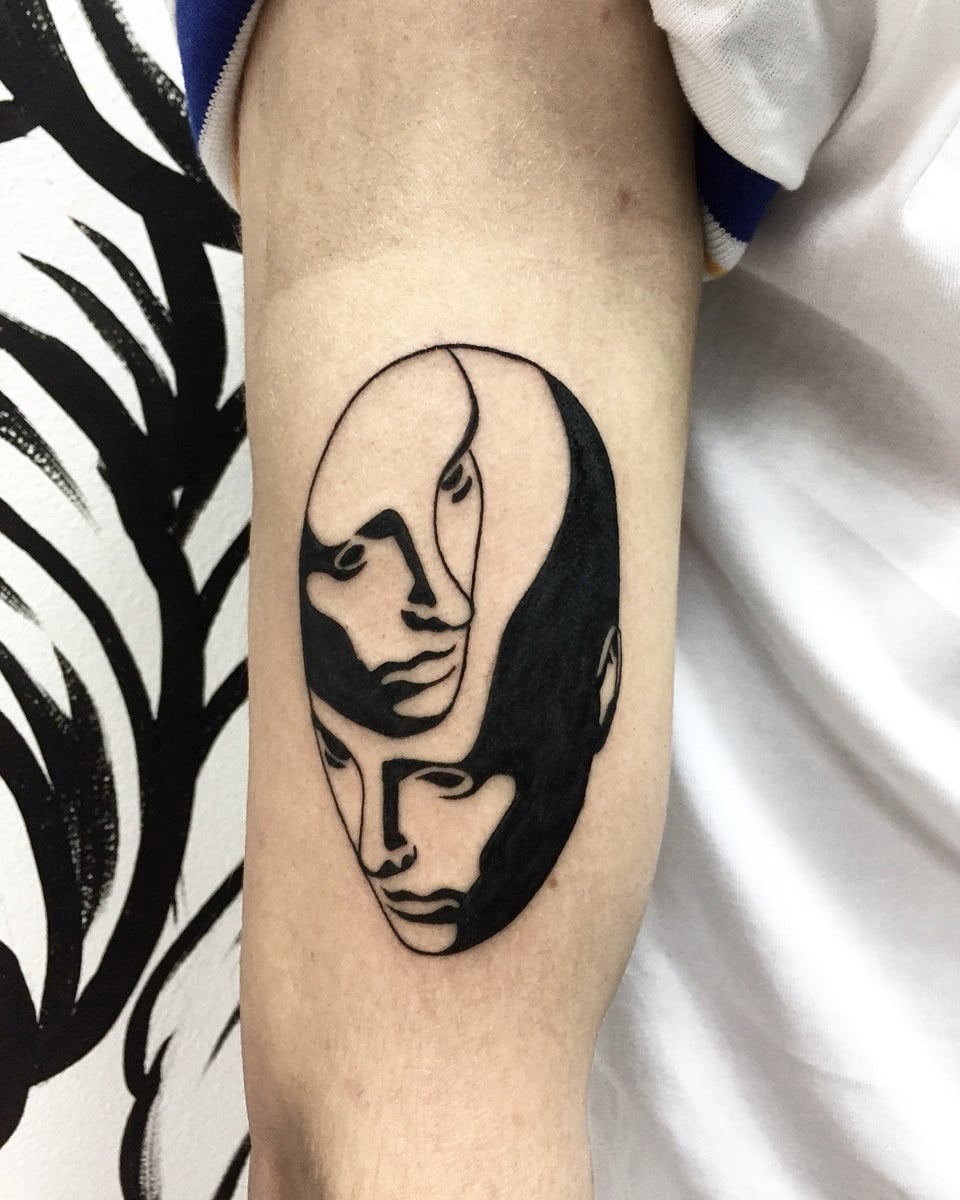 Для хлопців на передпліччі чорно-білі, фото -  VeAn Tattoo Black
