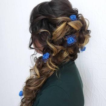 Греческая коса сбоку