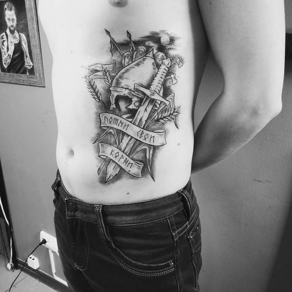 Мужские меч черно-белые, фото -  Saba tattoo