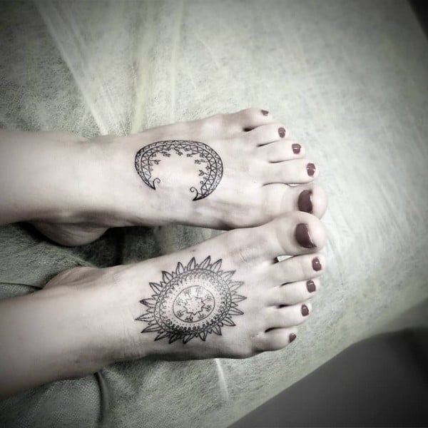 Для дівчат чорно-білі сонце, фото -  Saba tattoo