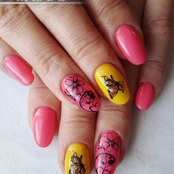 Художественная роспись ногтей
                    Майстер манікюру Антонина Ардатьева Одеса