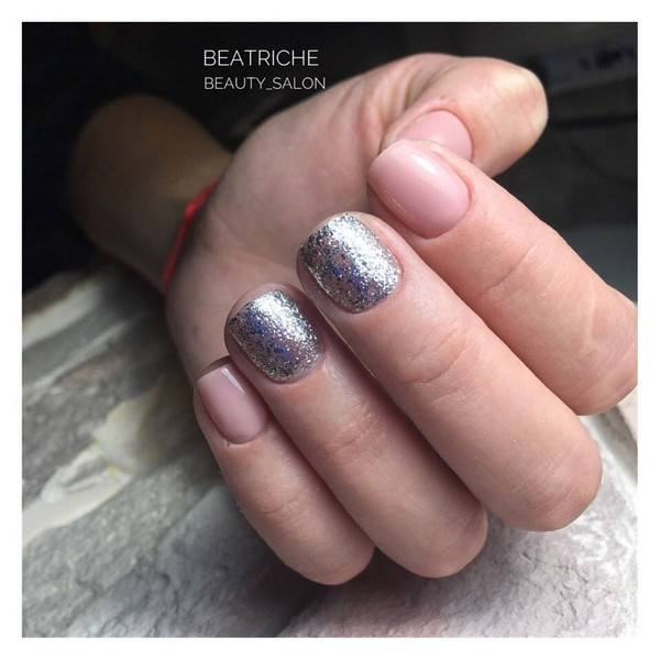 Манікюр на короткі нігті ніжний нюдовий, фото -  Beatriche