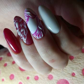 Маникюр комбинированный
Выращивание ногтевой пластины
Дизайн