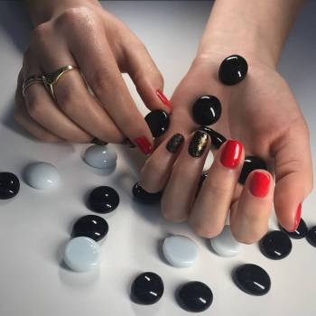 Маникюр комбинированный 
Покрытие гель лак
Дизайн