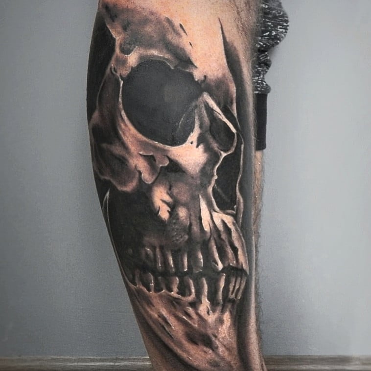Для хлопців на нозі череп, фото - Тату майстер Володимир Костер