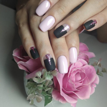 Маникюр
                    Салон красоты He&She beauty salon Киев