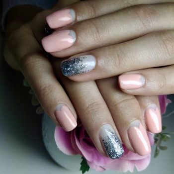 Маникюр
                    Салон красоты He&She beauty salon Киев