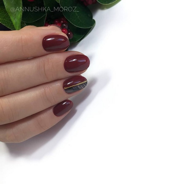 Маникюр с рисунком бордовый золотом, фото -  ART-Studio By Annushka Moroz