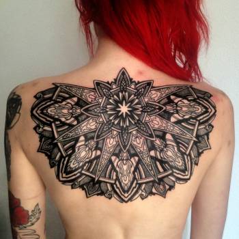 на спині, великі, великі тату