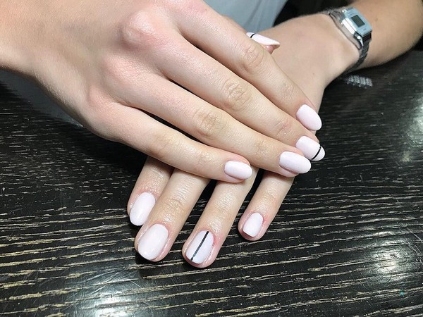 Маникюр на короткие ногти нежный нюдовый, фото -  Beauty Corner