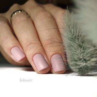 Маникюр на короткие ногти нежный матовый, фото -  BeBeauty