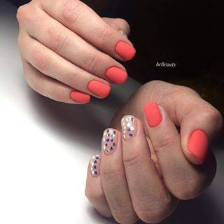 Маникюр на короткие ногти матовый оранжевый, фото -  BeBeauty