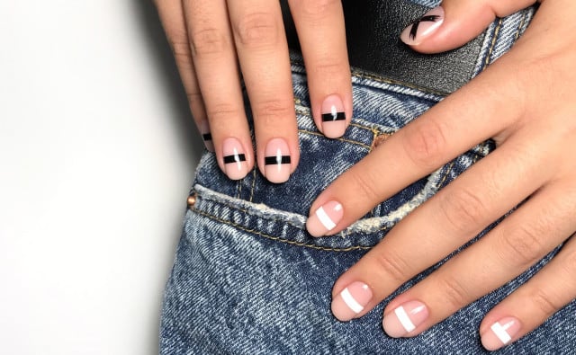 Ніжний манікюр геометрія зі смужками, фото - Нігтьова студія Banana Nails