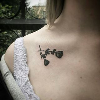 Для дівчат троянда чорно-білі, фото - Тату салон Norm Tattoo