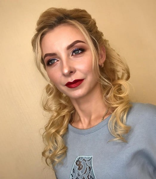 Женская стрижка укладка волос блонд, фото - Визажист Олександра Панченко