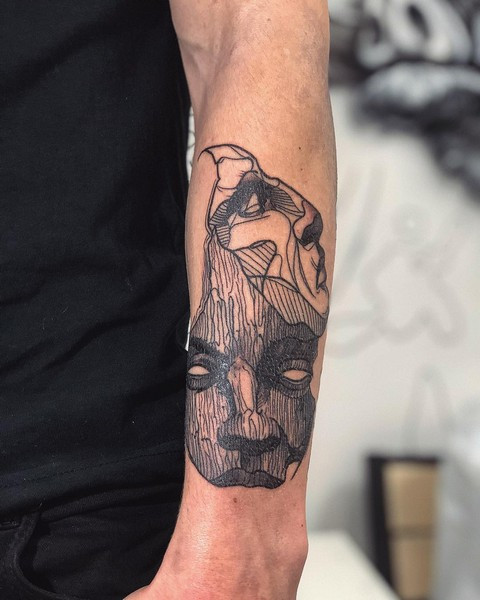 Для хлопців на передпліччі чорно-білі, фото - Тату майстер Black Art Tattoo