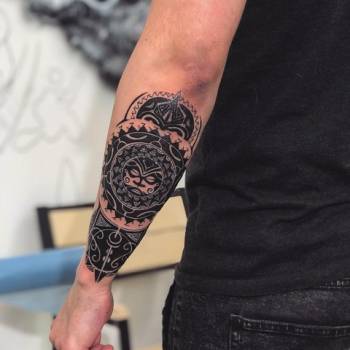 Фото с портфолио Black Art Tattoo 