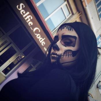 Фото с портфолио Selfie code