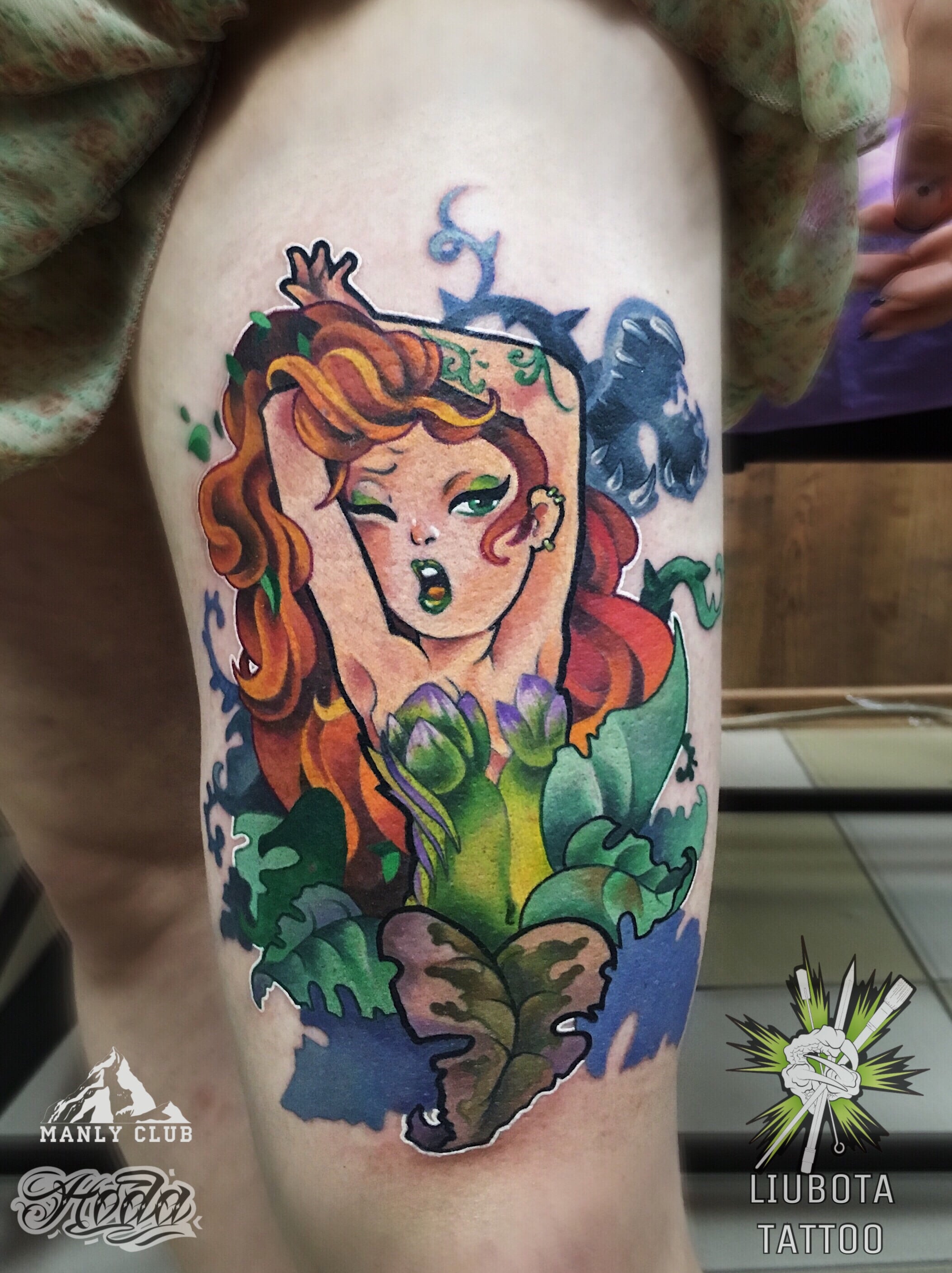 Для хлопців кольорові на стегні, фото - Тату майстер Євген Любота