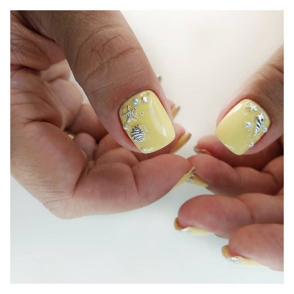Манікюр літо жовтий зі сріблом, фото - Нігтьова студія Arish nails