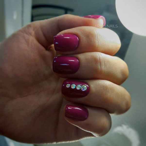 Маникюр на короткие ногти бордовый квадратные, фото - Ногтевая студия Arish nails