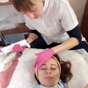 Комбинированная чистка лица
                    Майстер перманентного макіяжу Юля Харків