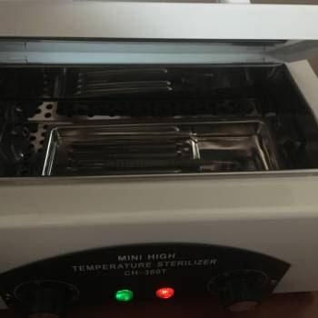 Сухожаровый шкаф-стерилизация 1,5 часа при 100град.