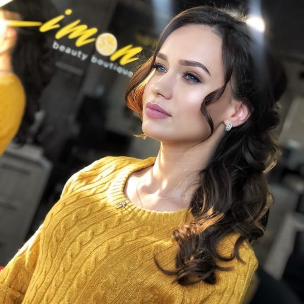 Женская стрижка укладка волос локоны, фото -  Limon beauty boutique