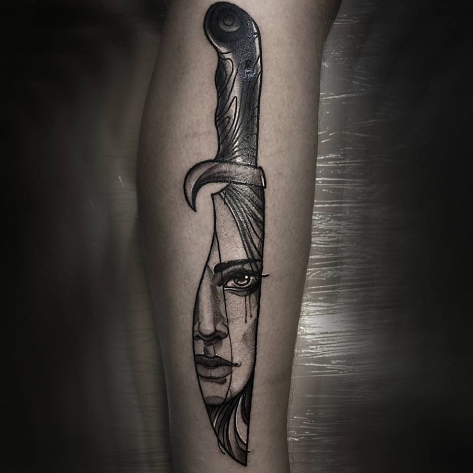 Кинжал, фото -  Cult Tattoo