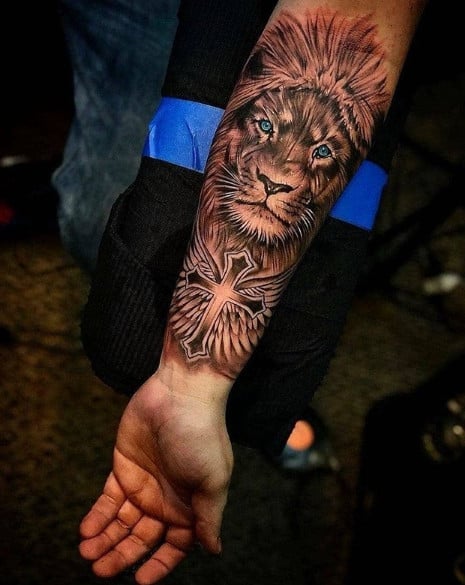 Мужские на предплечье реализм, фото - Тату салон TattooThor
