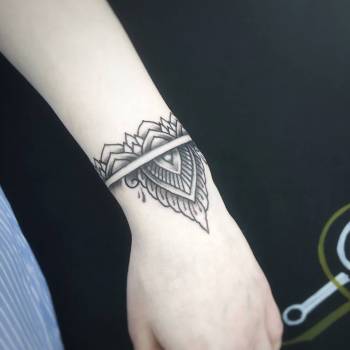 Фото с портфолио Maskot Tattoo