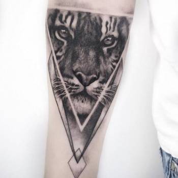 Фото с портфолио Maskot Tattoo