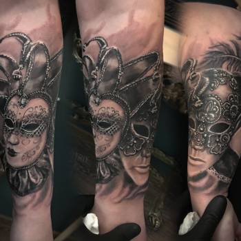Венецианские маски сделанные за 1 сеанс , тату в Киеве. Один