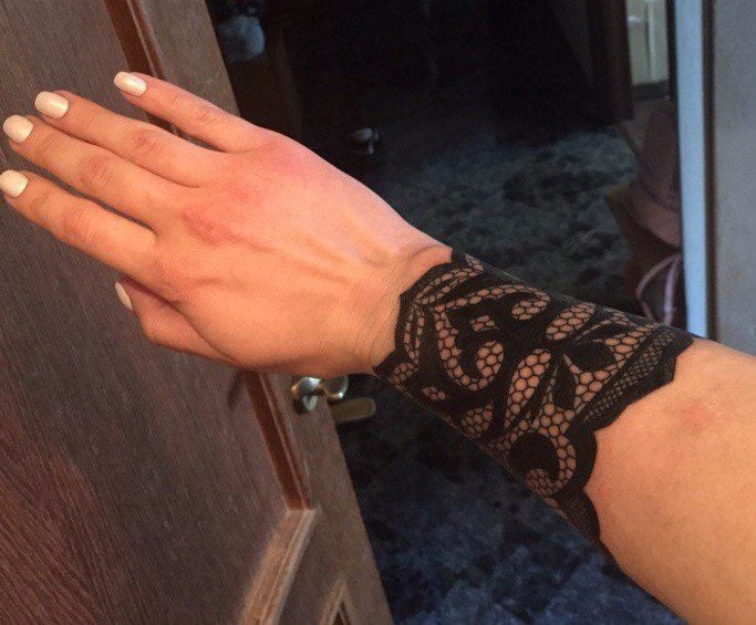 Для дівчат на руці зап'ясті, фото -  Шиза Tattoo