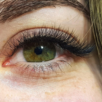 Наращивание ресниц
                    Лешмейкер Марина Ясинецкая Херсон