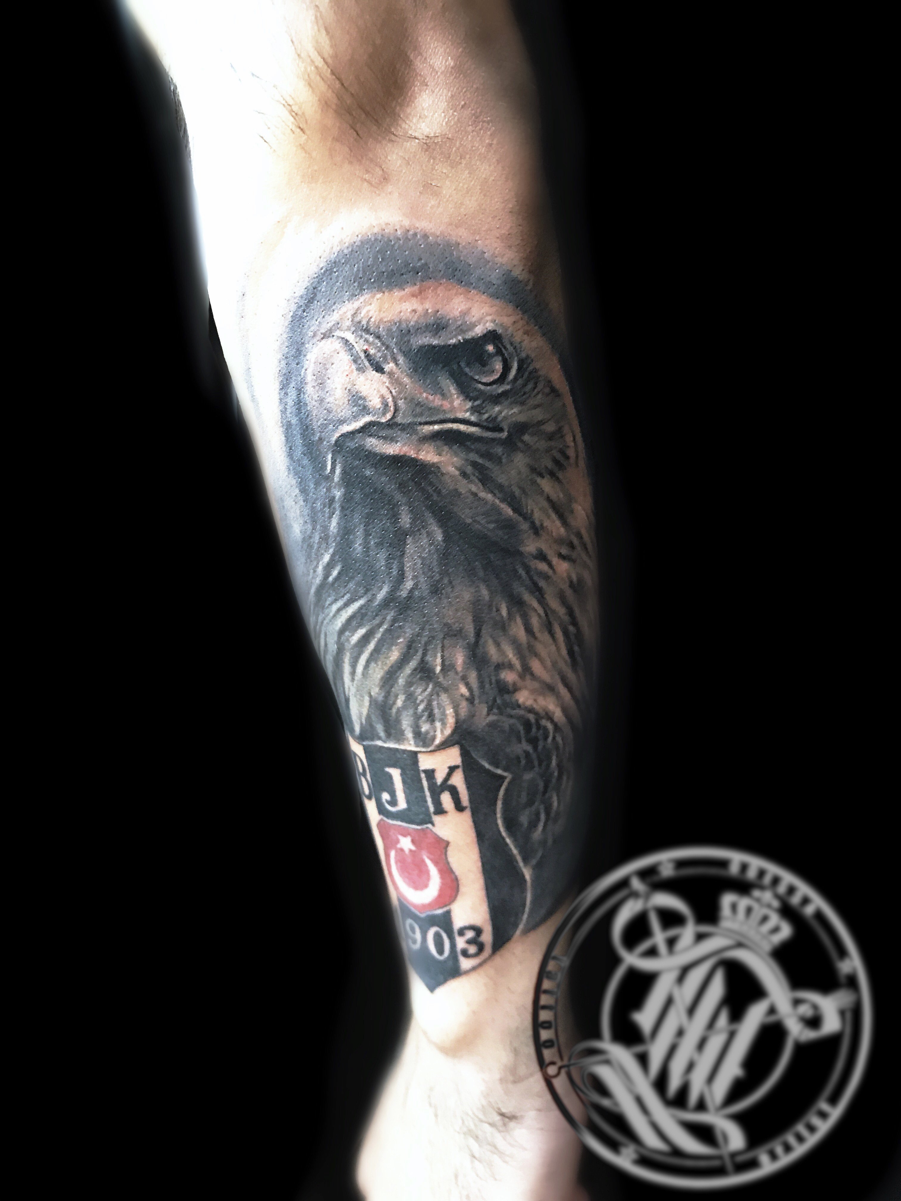 Для хлопців на передпліччі кольорові, фото - Тату майстер Юрий Ют