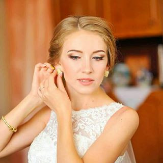 Весільна фотосесія у сукні жіночна, фото - Візажист Ірина Халас