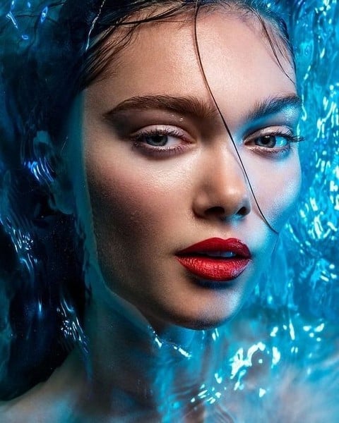Фотосесія у воді з мокрим волоссям аква, фото -  Di aesthetic